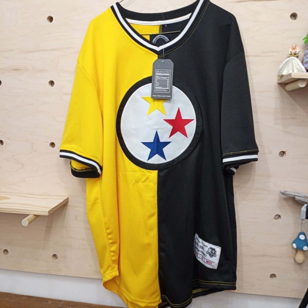 New Maxi Milian Pittsburgh Steelers NFL Jersey. Size XL.